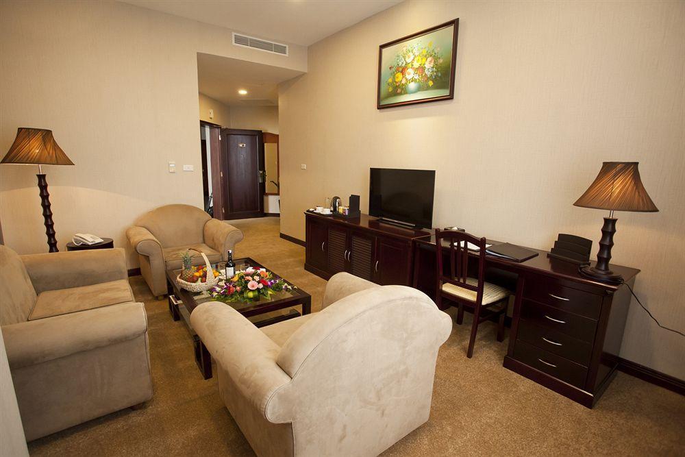 הלונג Asean Halong Hotel מראה חיצוני תמונה