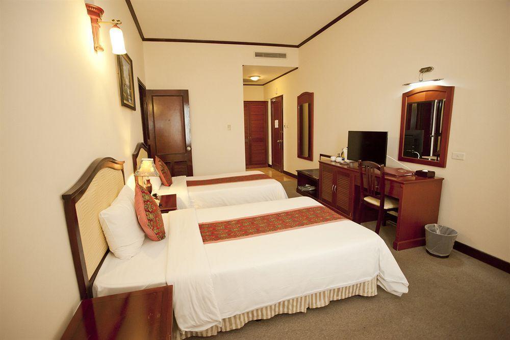 הלונג Asean Halong Hotel מראה חיצוני תמונה