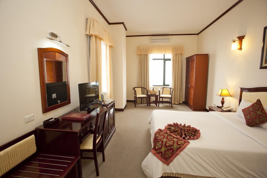 הלונג Asean Halong Hotel מראה חיצוני תמונה